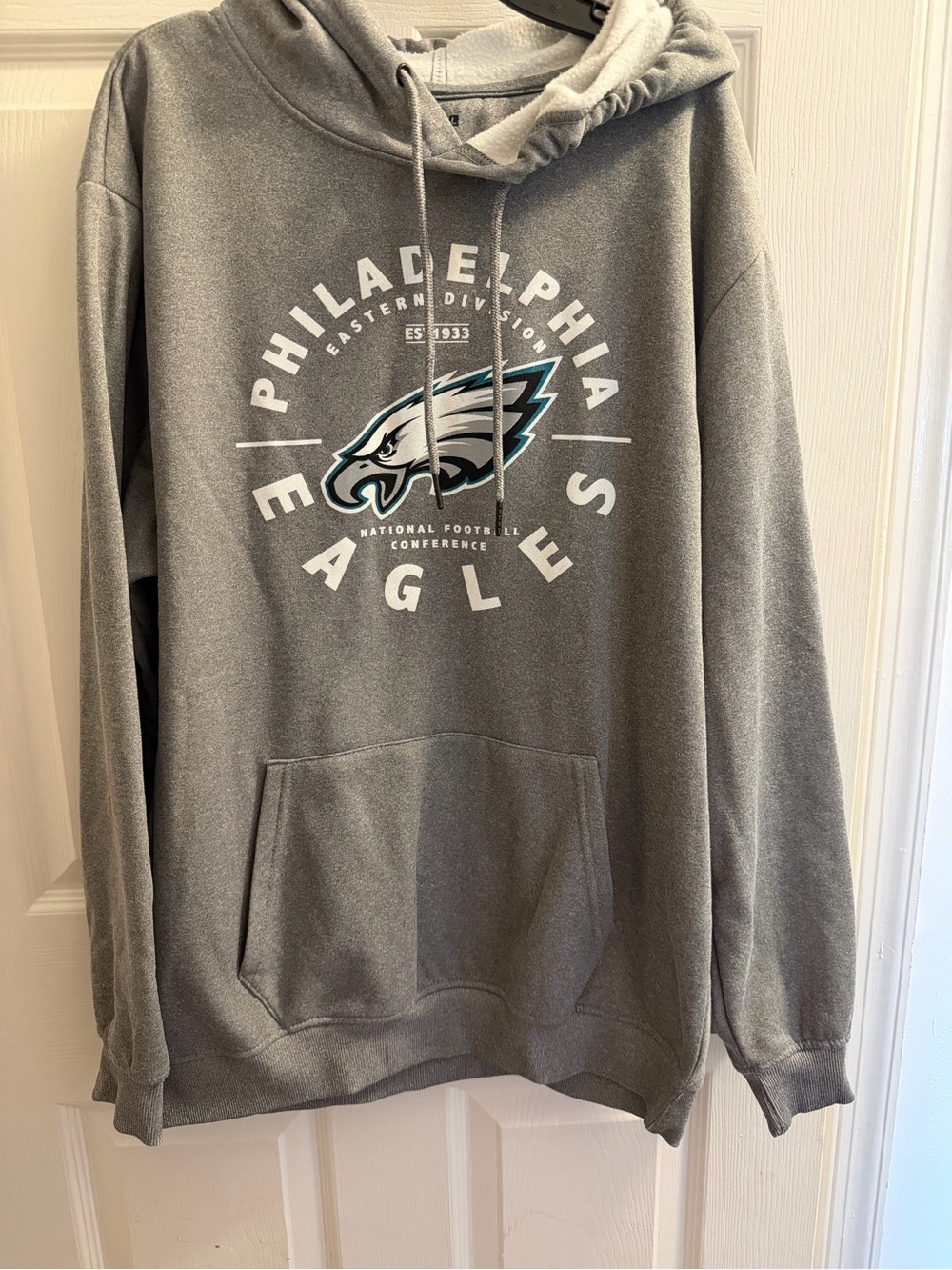 Philadelphia Eagles Gray Pullover Hoodie - Men's